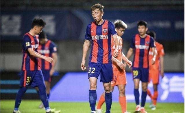 我们知道明天米兰能够依靠他们的主场球迷们和我们较量。